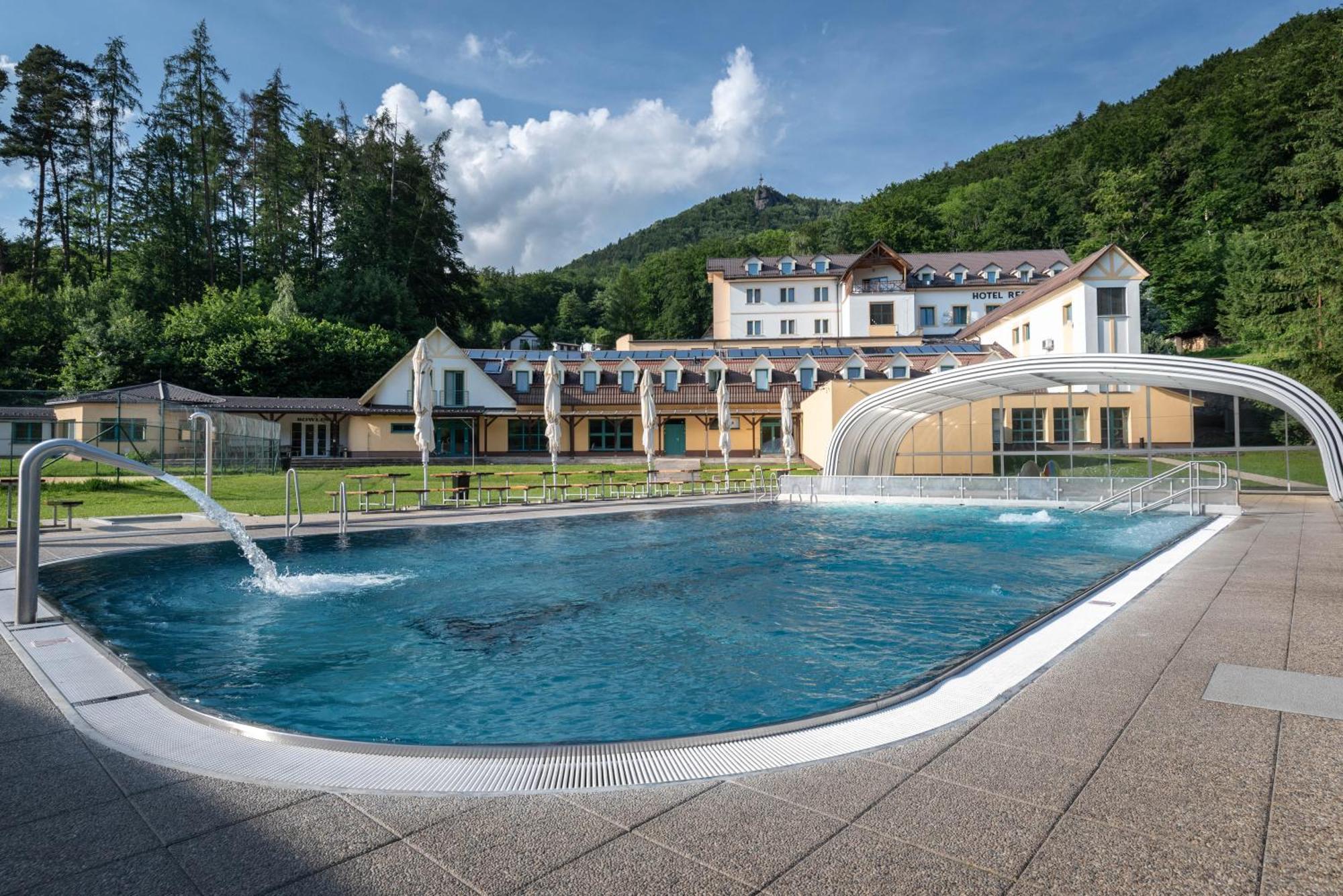 Horsky Hotel Remata Raztocno Екстер'єр фото